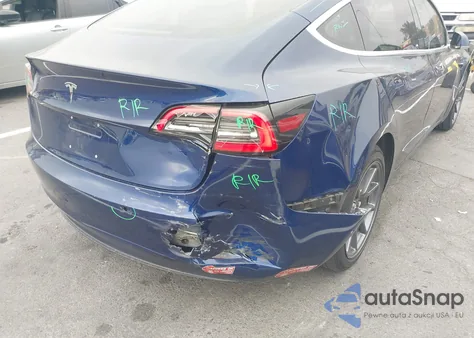 2018 Tesla Model 3 Long Range/Mid Range from USA, damaged, VIN 5YJ3E1EA4JF044608